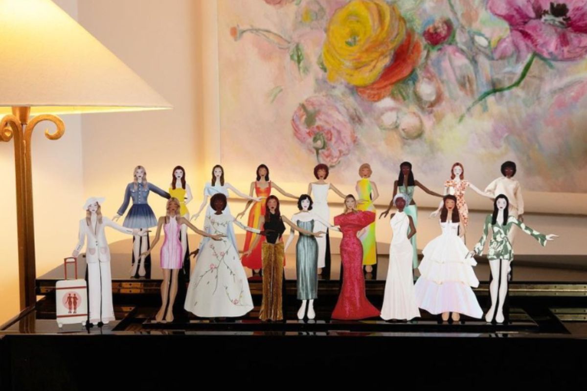 A Guide to Choosing the Perfect Paper Doll Gift - My Paper Dolls