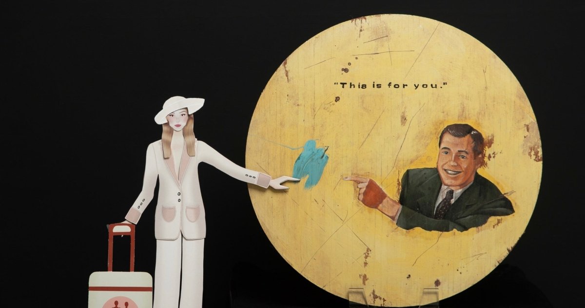 Capturing a Moment - My Paper Dolls